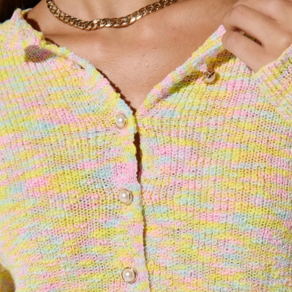 Akira Yellow Cropped Cardigan Sweater - Picture 4 of 9